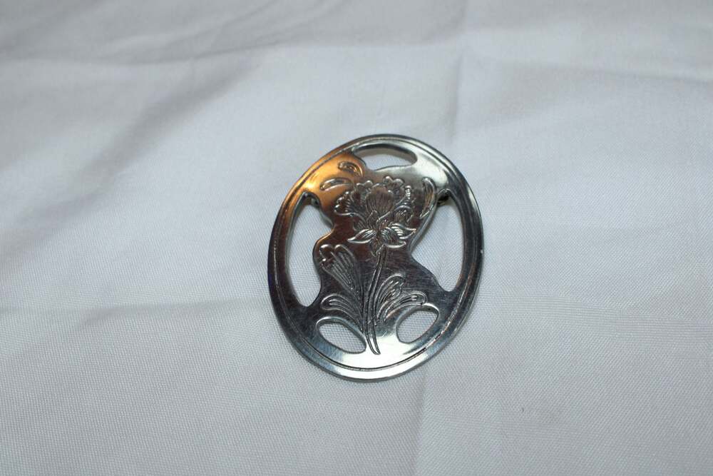 Kirk Stieff Vintage Pewter Floral Etched Openwork Oval Brooch Pin